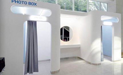 부산영화체험박물관 포토박스에 포토키오스크 설치