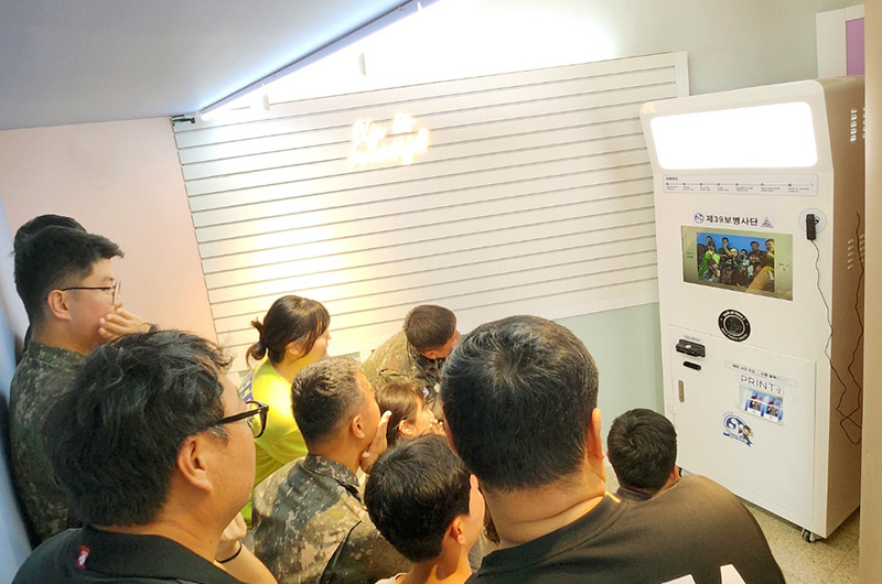 포토Q네컷 기증식